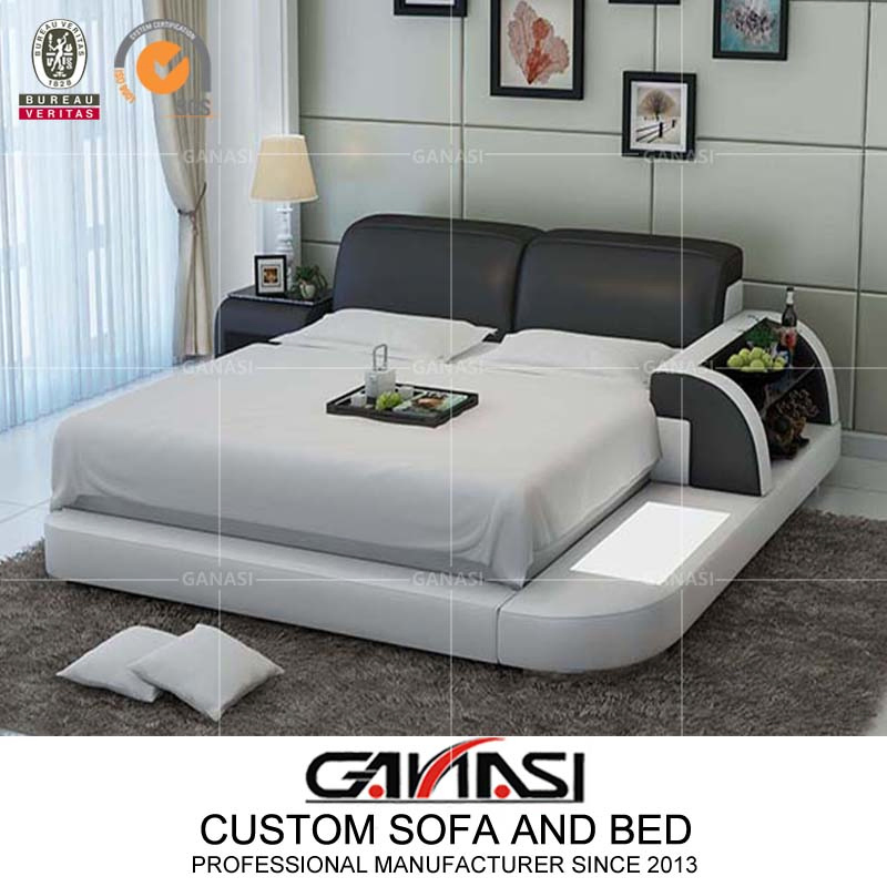 Mueble de dormitorio italiano, marco de cama de reina de cuero genuino con mesas de noche