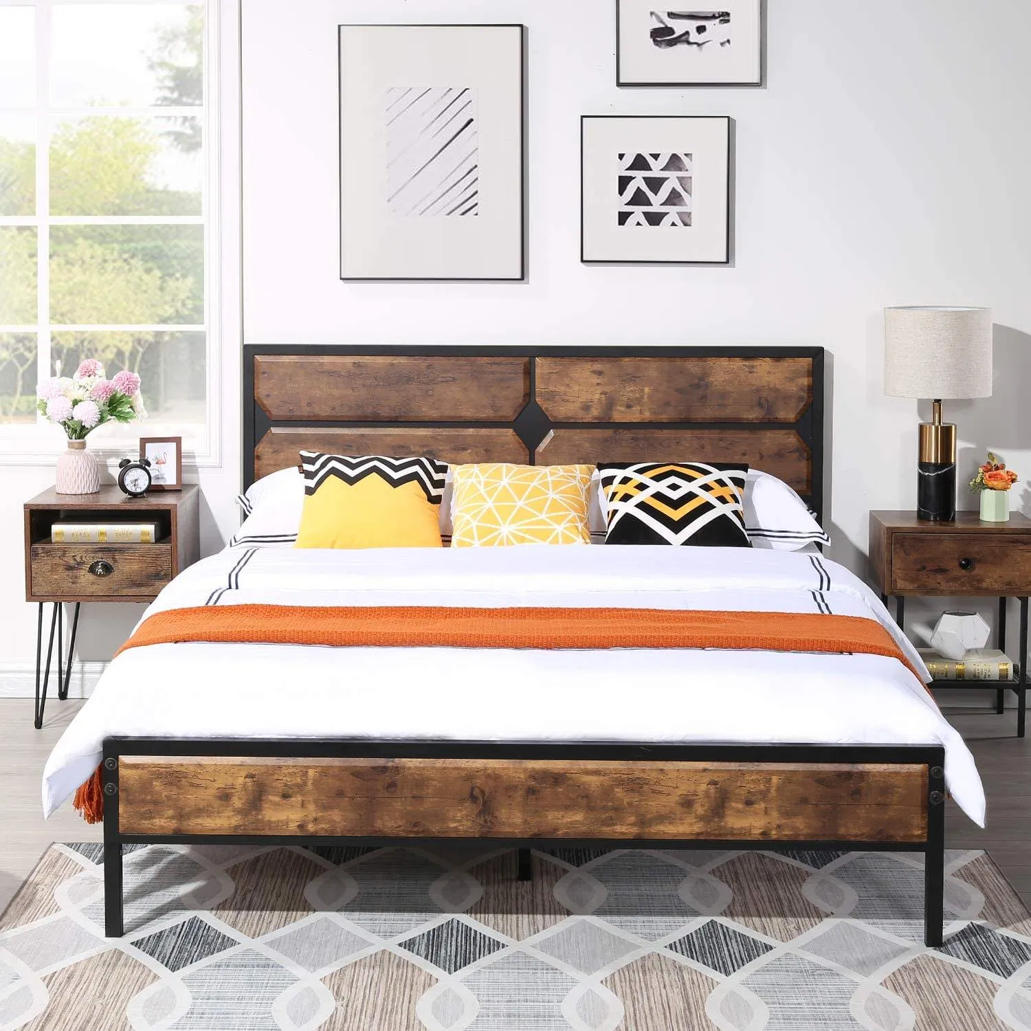 Cama moderna personalizada de estilo, madera marrón y metal para dormitorio