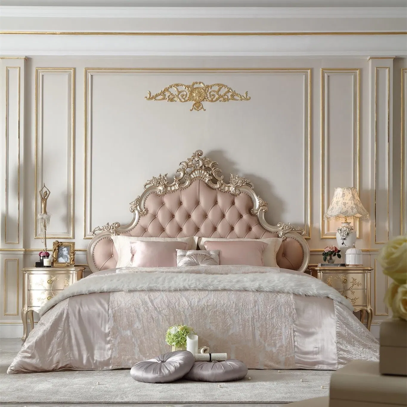 European Hand-Carved Furniture French Luxury Bedroom Sets King Size Solid Wood Bed Canopy Wooden Beds
