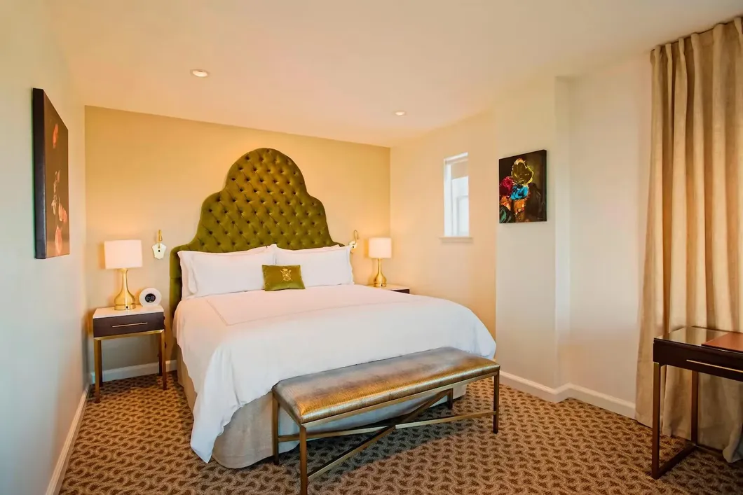Mobiliario de hotel de hospitalidad comercial Suite de dormitorio Holiday Inn