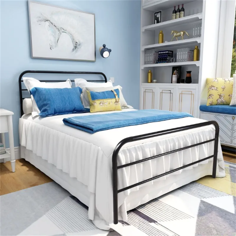 Detalle de cama doble de metal 2