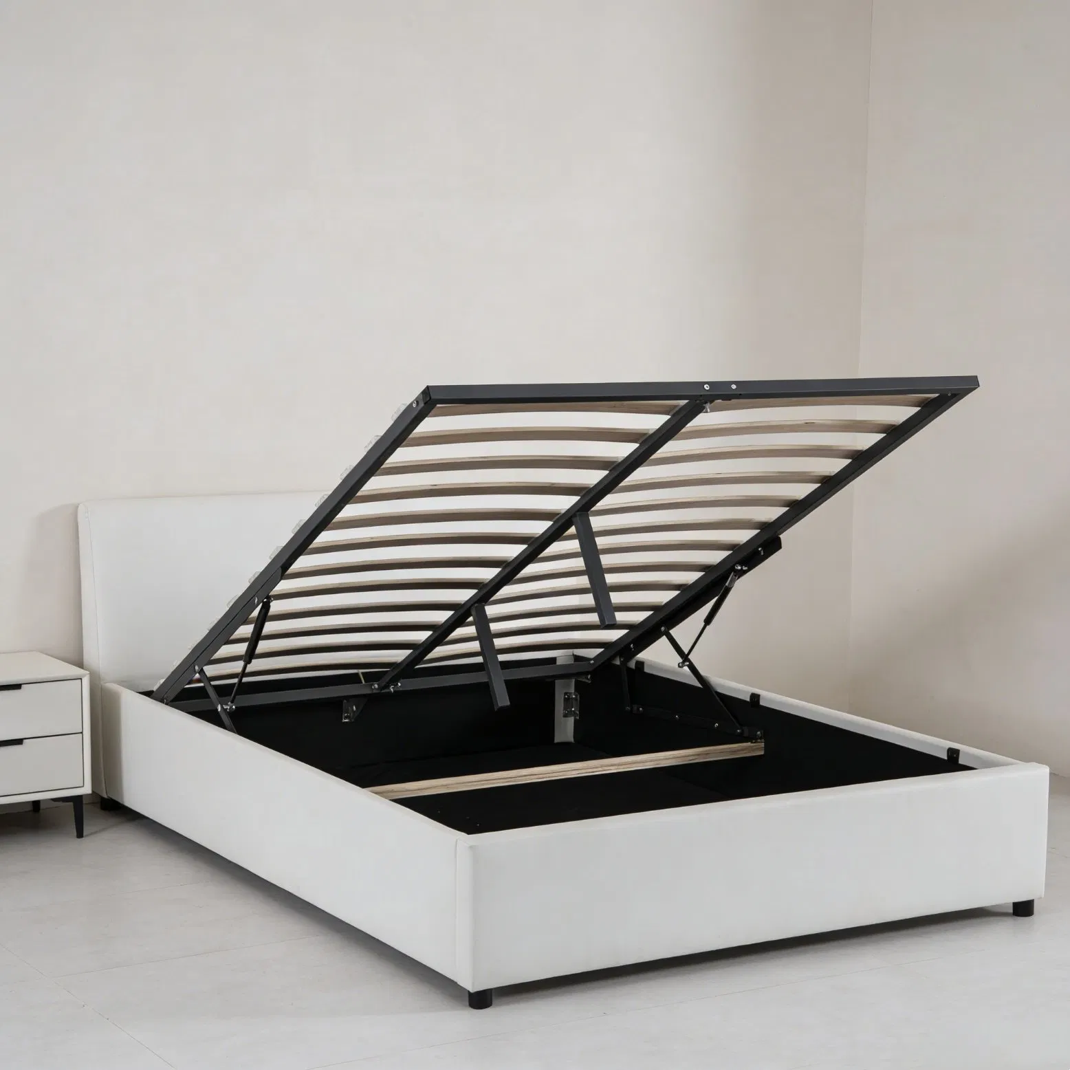 Cama de almacenamiento elevable de buena calidad con superficie tapizada de lujo para dormitorio
