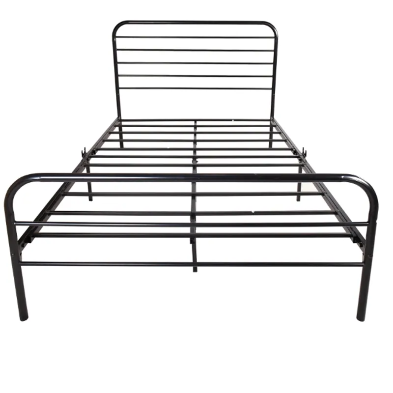 Detalle de cama doble de metal 3