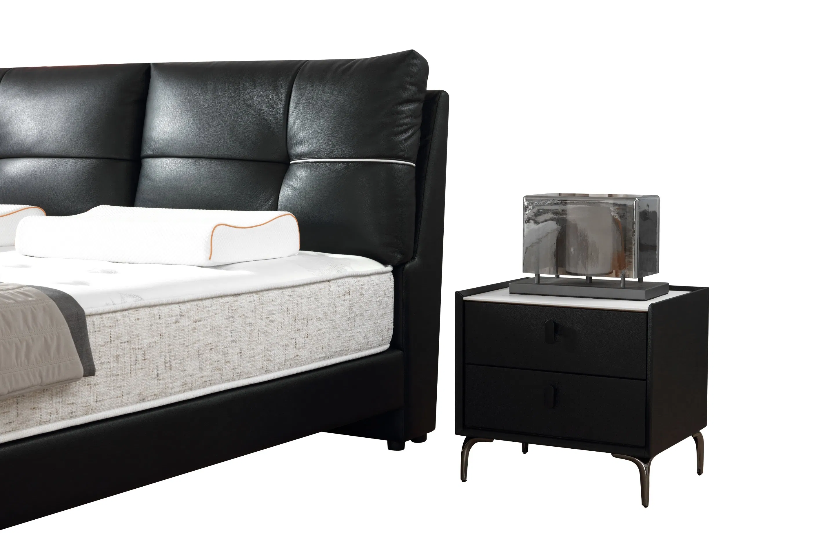 Cama doble de tamaño king en madera maciza con marco de cuero genuino negro minimalista italiano para dormitorio principal 1.5 1.8