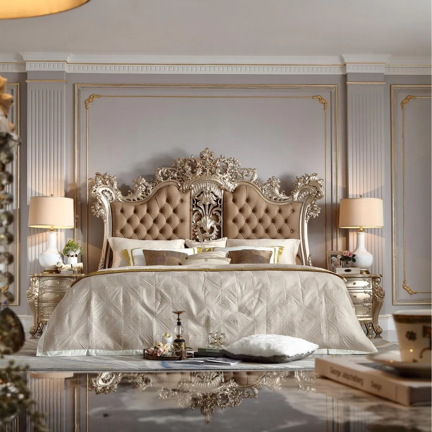 European Hand-Carved Furniture French Luxury Bedroom Sets King Size Solid Wood Bed Canopy Wooden Beds