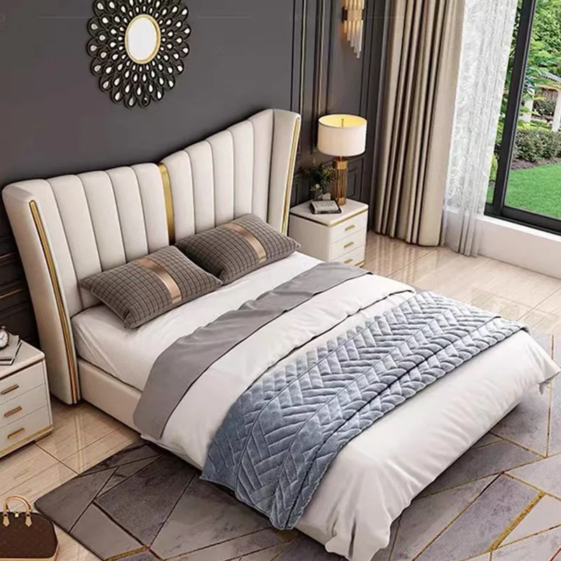 Cama doble tapizada de lujo ligero italiana