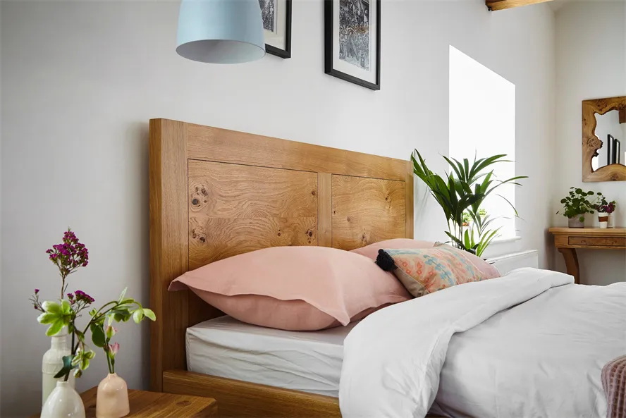 Cama moderna nórdica de madera de plataforma tamaño rey individual en roble marrón natural