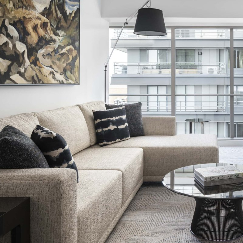 Conjuntos de muebles de dormitorio de hotel elegantes y lujosos, diseñados para cumplir con los más altos estándares en aplicaciones de hospitalidad de lujo