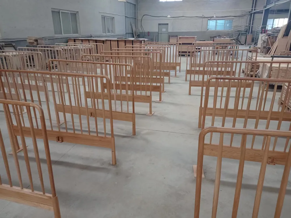 Cama de madera completa ensamblada