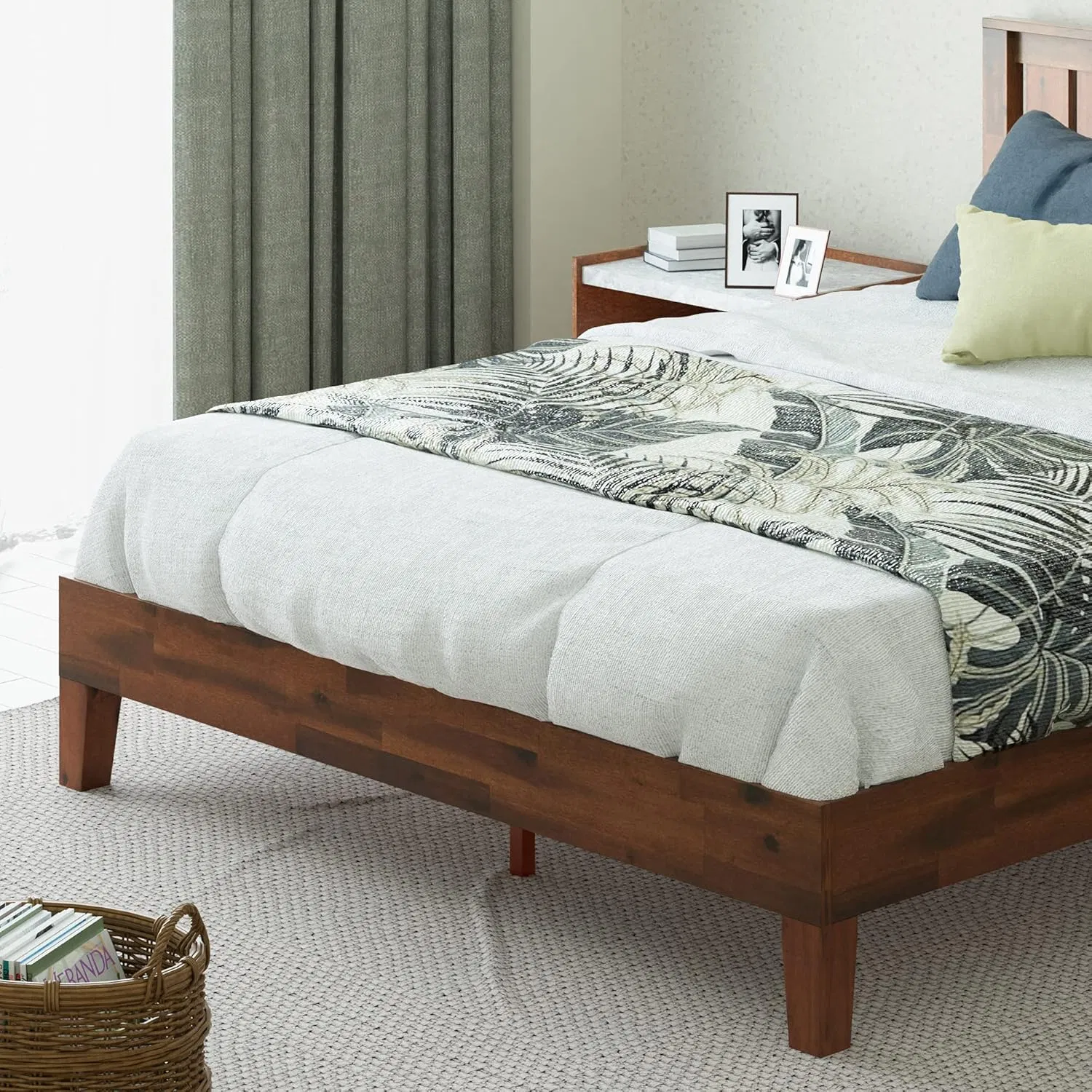 Estilo nórdico contemporáneo de cama en lujoso acabado de madera maciza