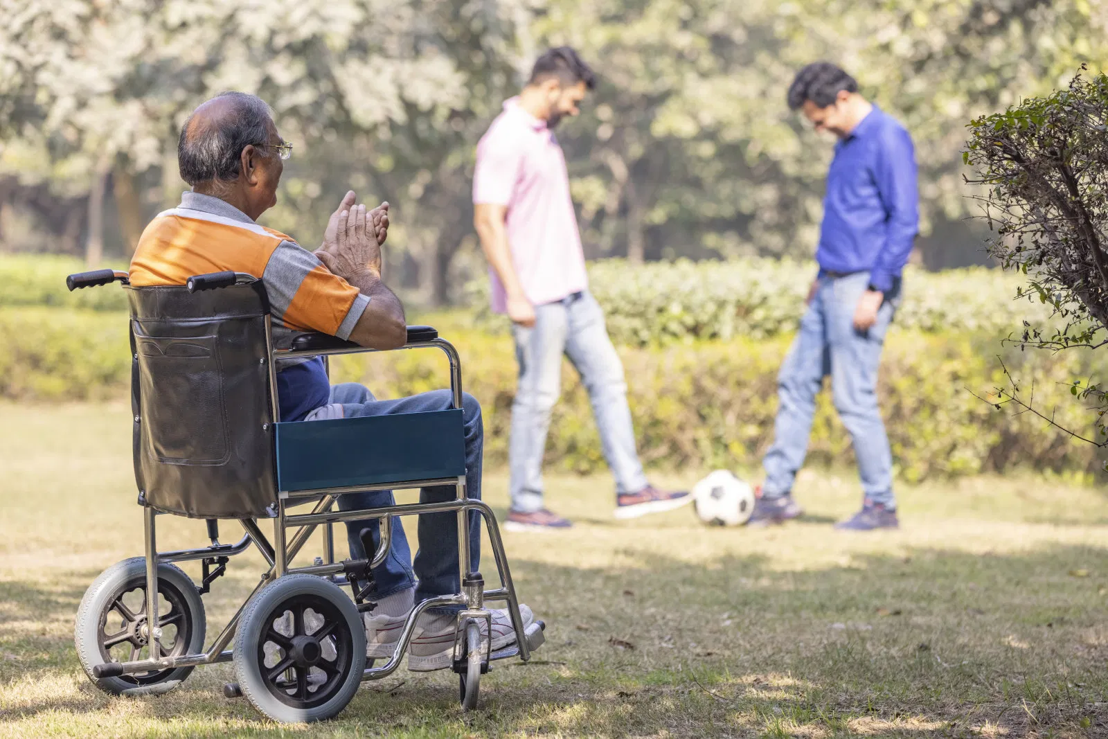 Manufacture Stair Climbing Wheel Mobility Scooter Electric Lift Transfer for Patient Super Chair