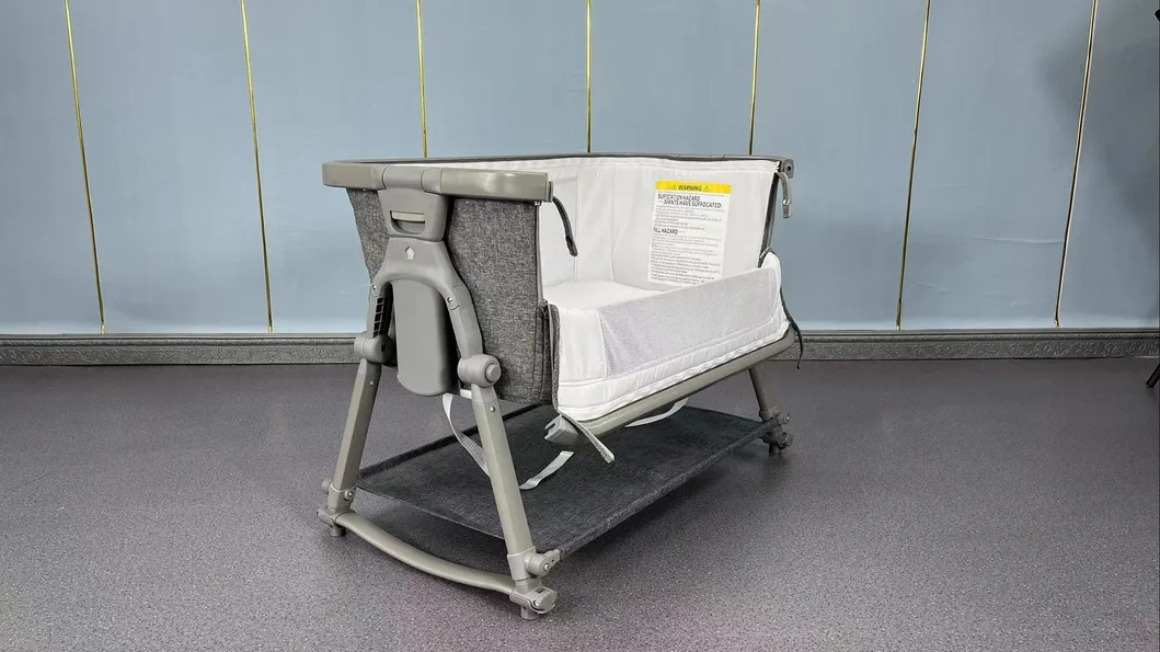 Bedside Crib Features 1