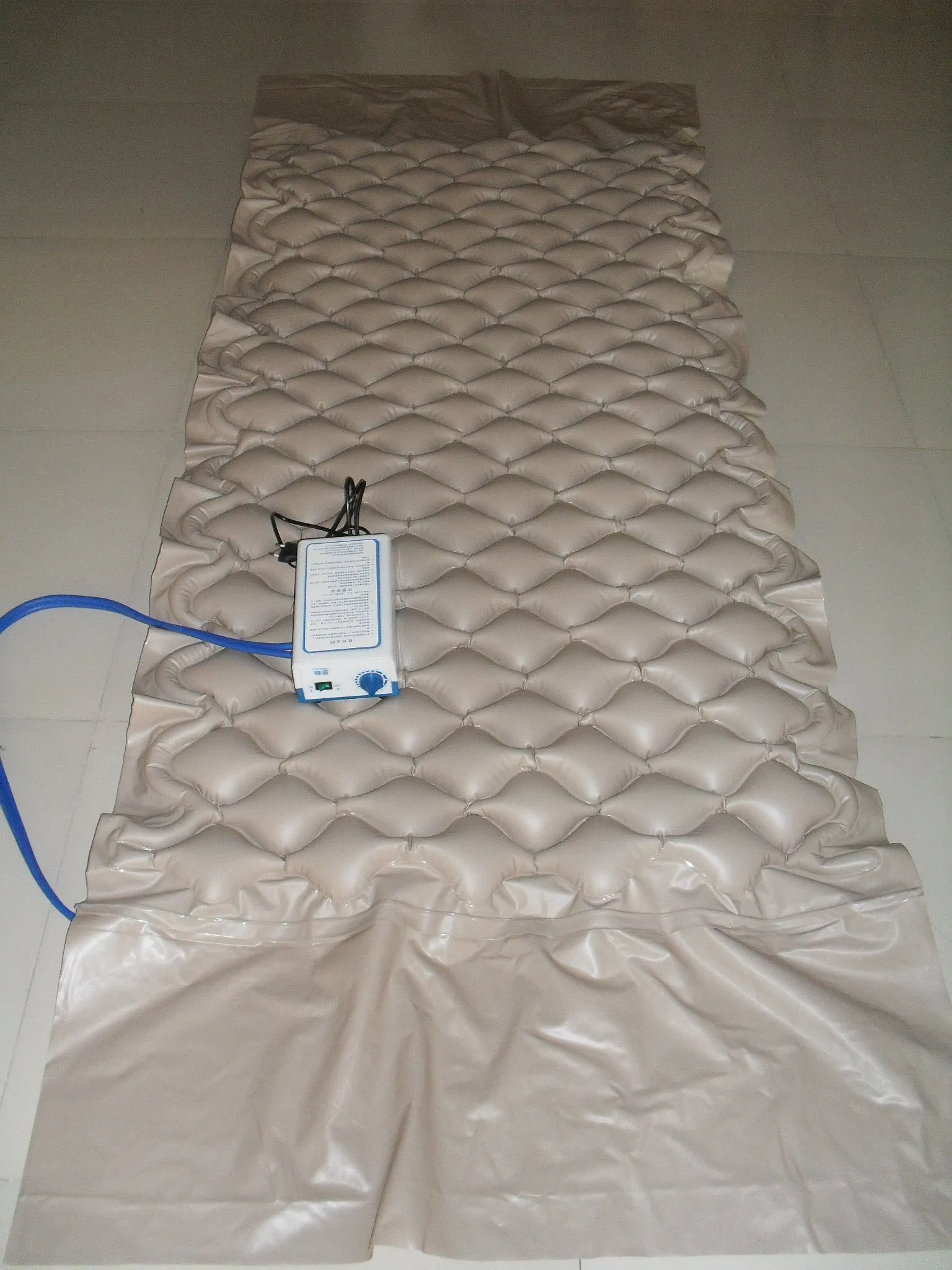 Bubble Air Mattress with Alternating Pressure for Ulcer Bedsore Prevention Mattress