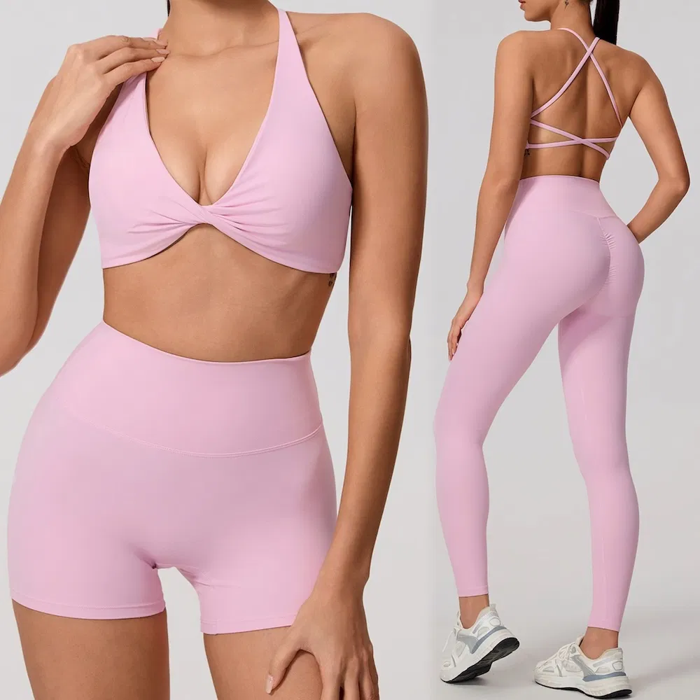 أطقم ملابس رياضية نسائية مرنة ومميزة للبيع الساخن 3PCS، حمالة صدر رياضية مثيرة بتصميم ظهر متقاطع + شورتات بكر مرفوعة وسراويل يوغا ملابس رياضية