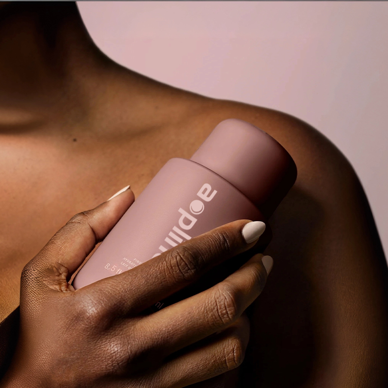 OEM Vegan Niacinamide Fast Absorbing Long Lasting Moisturizing Whitening Antioxidant Rich Hydrating Body Lotion For All Skin