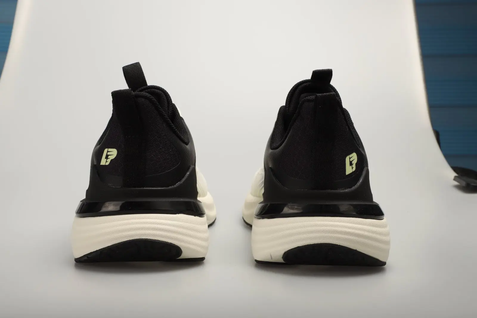 ODM LPMX Men's Trendy Comfortable Breathable Mesh Carbon Plate Sole Sports Shoes Manufacturer, Suppliers