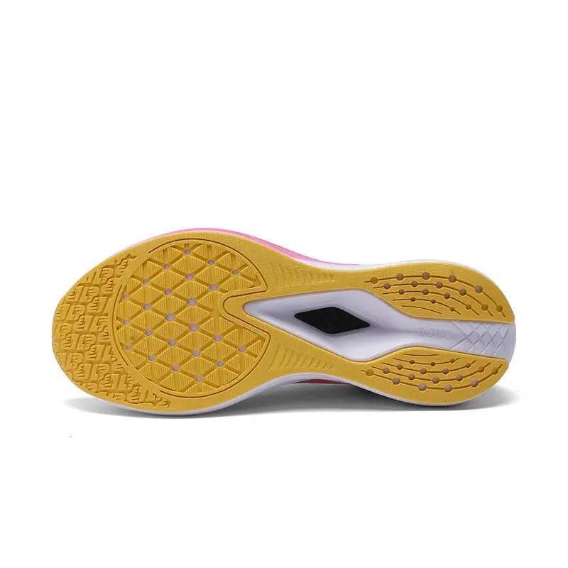 China Trendy Lightweight Carbon Plate Sole Running Shoes, Mesh Upper Comfortable and Breathable Manufacturers, Factories