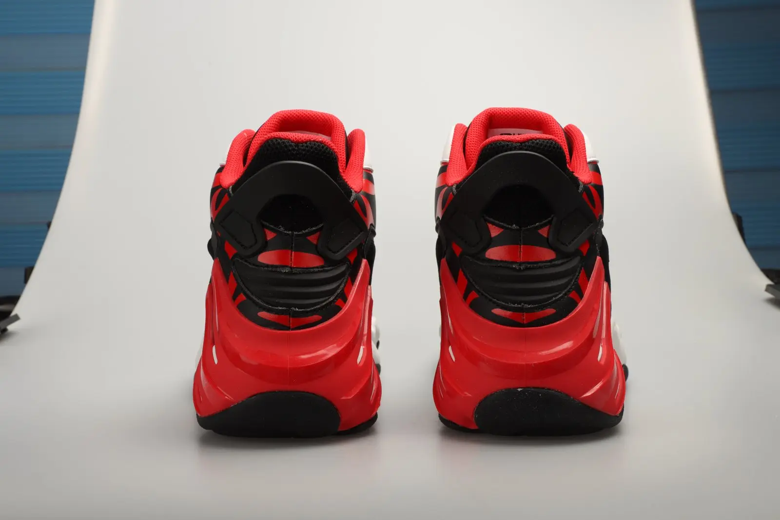 China Mesh Breathable Rubber Wear-Resistant High-Top Fashion Running Shoes - Light Breathing, Fearless Progress Manufacturers, Suppliers