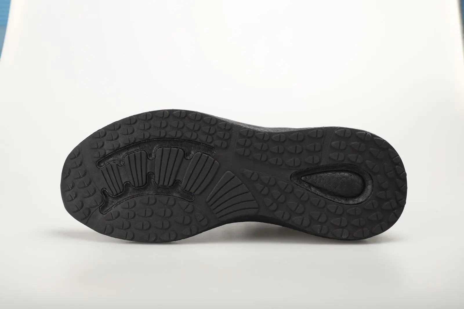 China Comfortable, Light and Breathable Mesh Running Shoes - Run Freely and Breathe Freely Factory, Suppliers