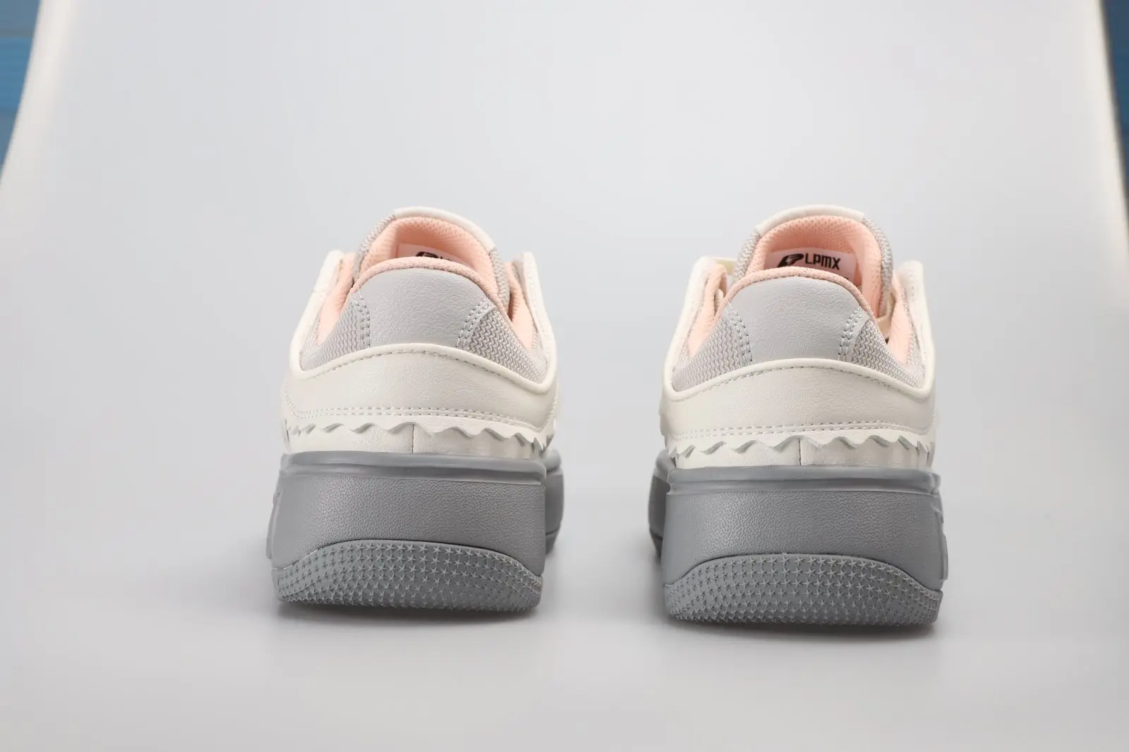 ODM LPMX women's synthetic leather casual shoes.Light and Comfortable, Free to follow Suppliers, Supplier