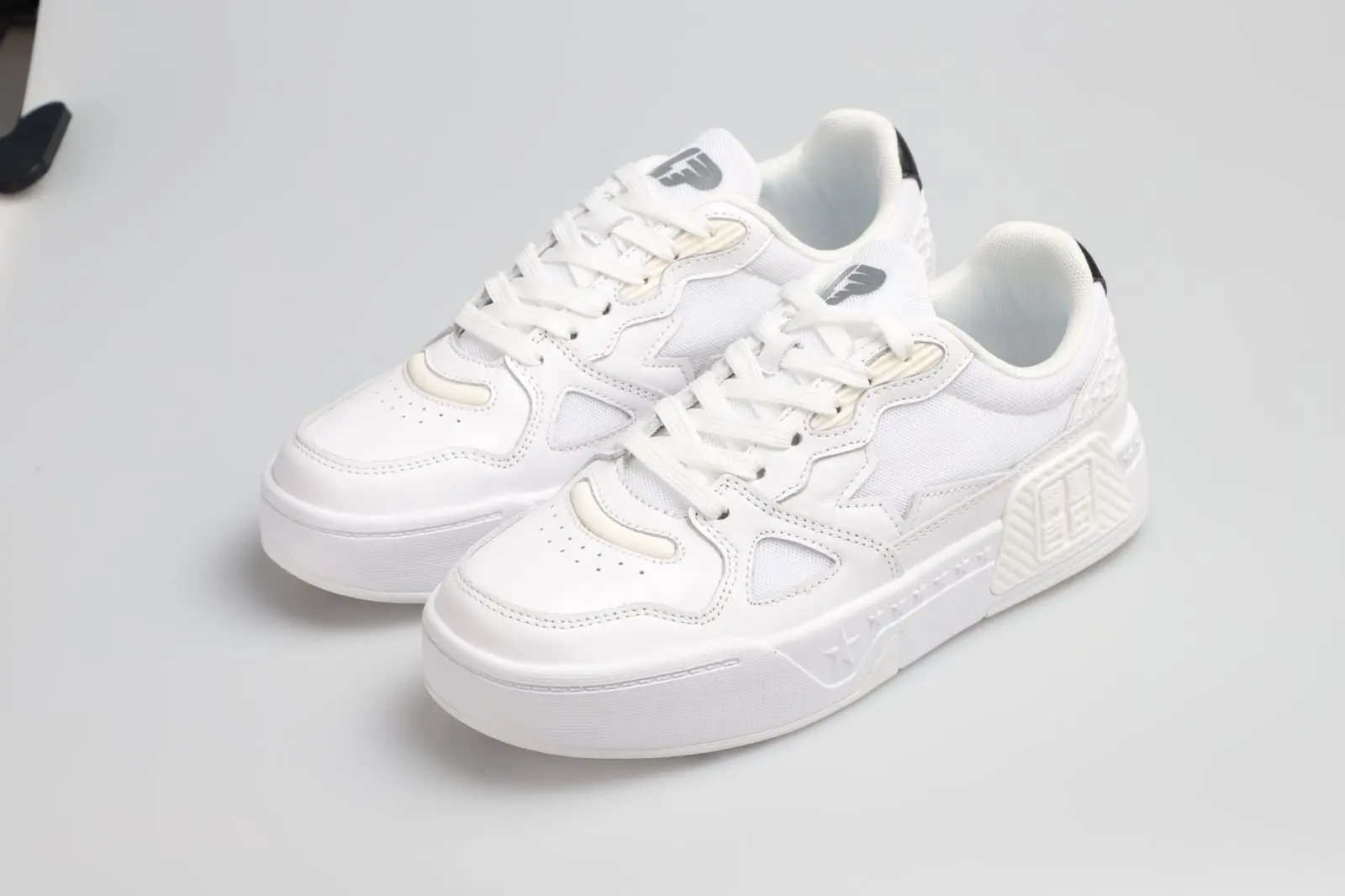 China LPMX  Mesh Stitching Synthetic Leather White Rubber Sole Casual Shoes Comfortable and Durable Factory, Factories