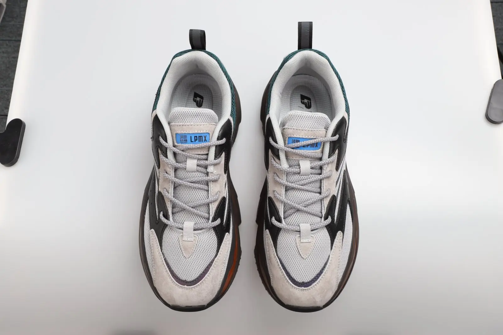 OEM LPMX Lightweight Sneakers Breathable Mesh Running Shoes with MD and TPU Sole ;Durable and Comfortable Factory, Supplier