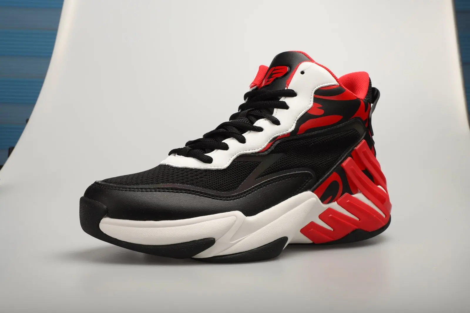 China Mesh Breathable Rubber Wear-Resistant High-Top Fashion Running Shoes - Light Breathing, Fearless Progress Manufacturers, Suppliers