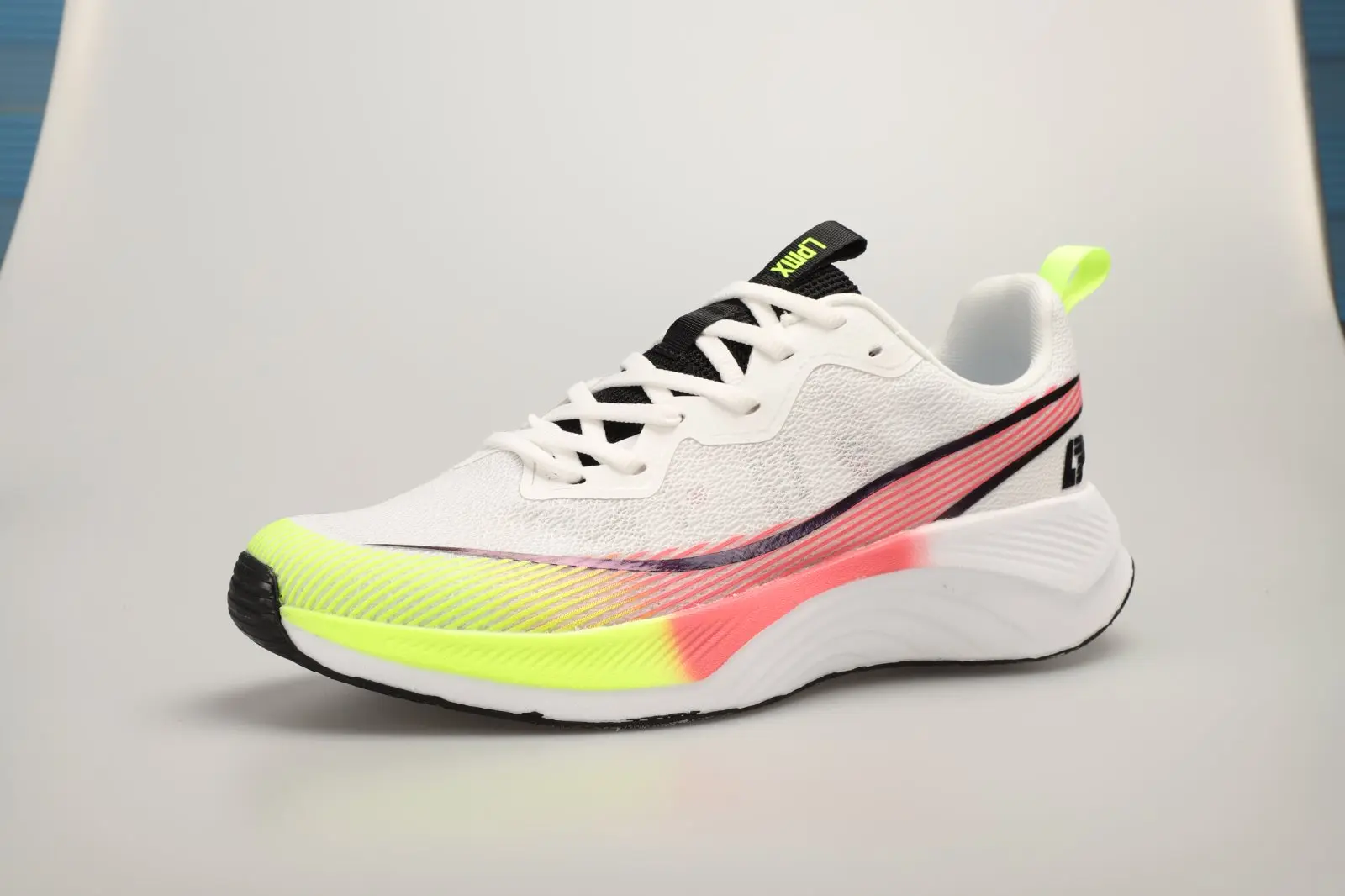 ODM LPMX Trendy Lightweight Breathable Mesh Running Shoes with Carbon Plate Sole Manufacturer, Factory