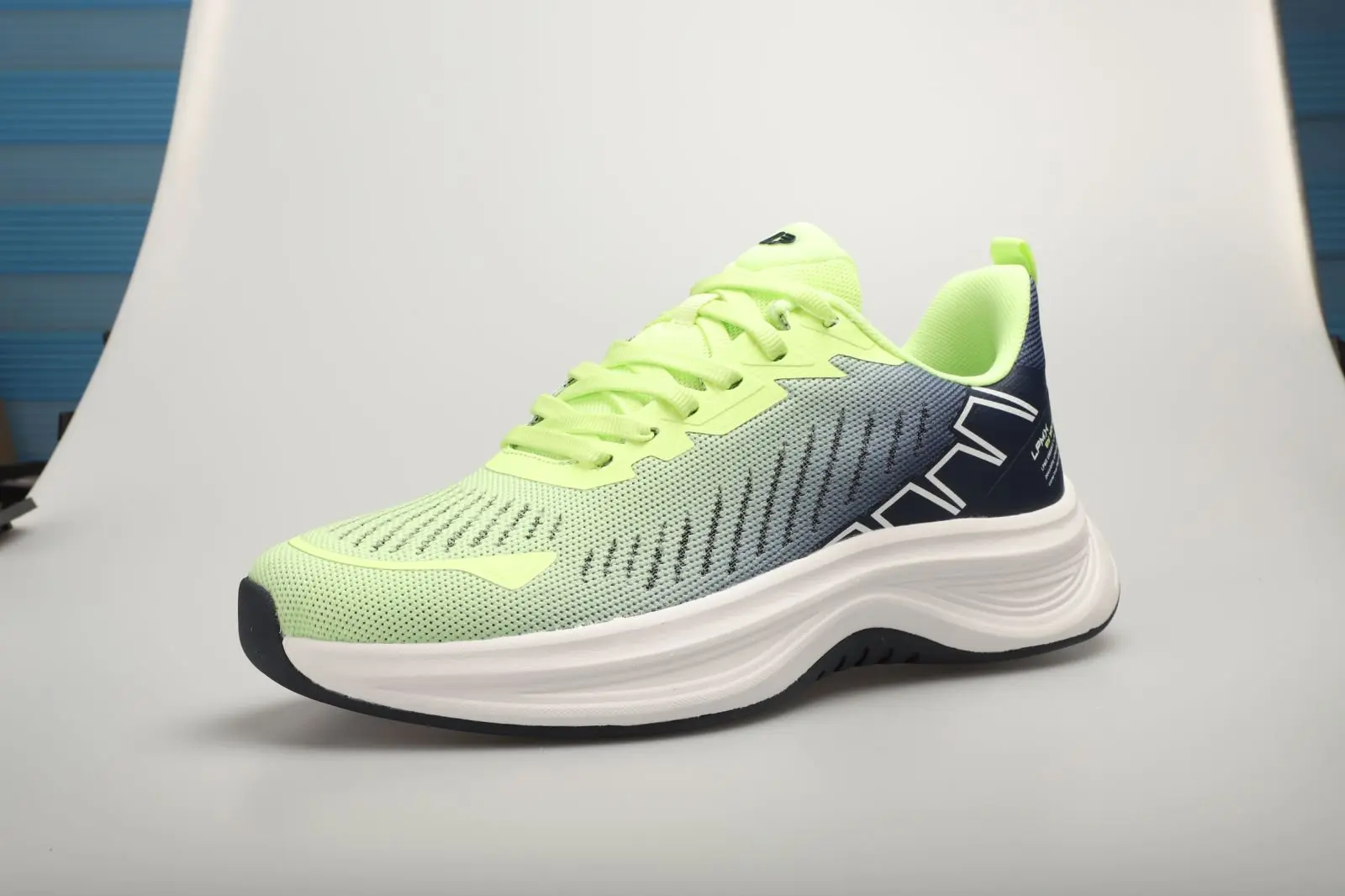 ODM Light and Breathable, Galloping Smoothly -  LPMX Mesh Running Shoes Manufacturer, Factories