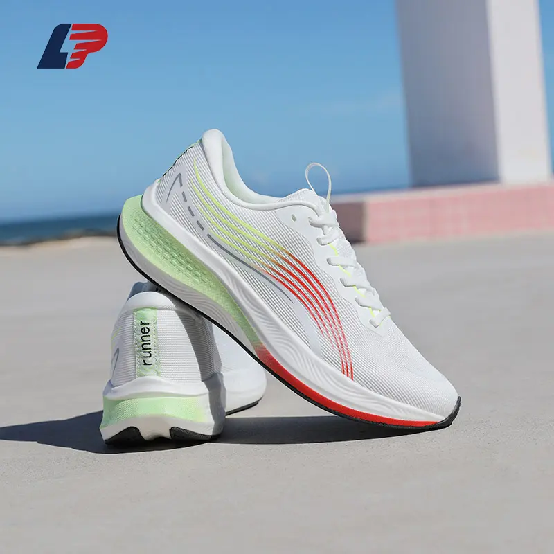 China Men's Lightweight Running Shoes with Carbon Plate Breathable Mesh, Cushioned Foam Midsole, Anti-Slip Rubber Outsole for Road Racing and Daily Training Manufacturers, Supplier