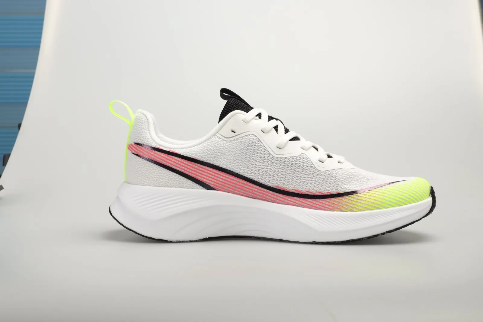 ODM LPMX Trendy Lightweight Breathable Mesh Running Shoes with Carbon Plate Sole Manufacturer, Factory
