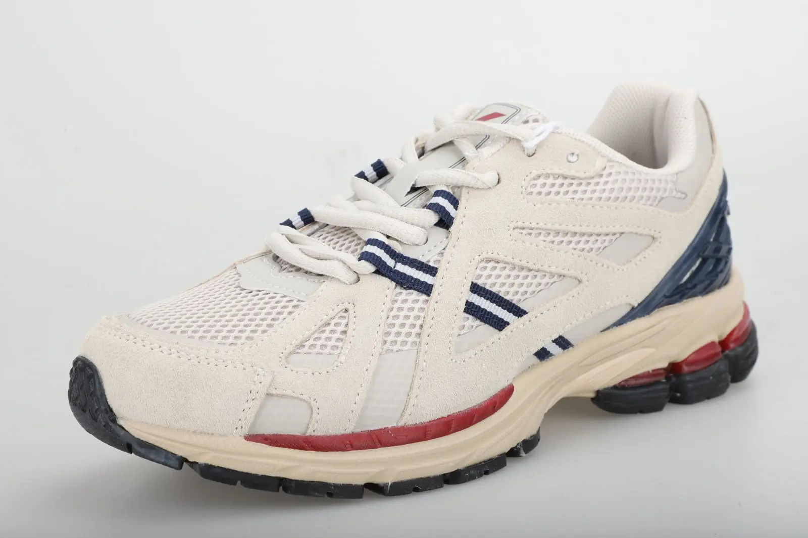 China LPMX Fashionable Breathable Synthetic Leather Stitching Mesh Non-Slip Rubber Sole Sneakers Manufacturer, Supplier