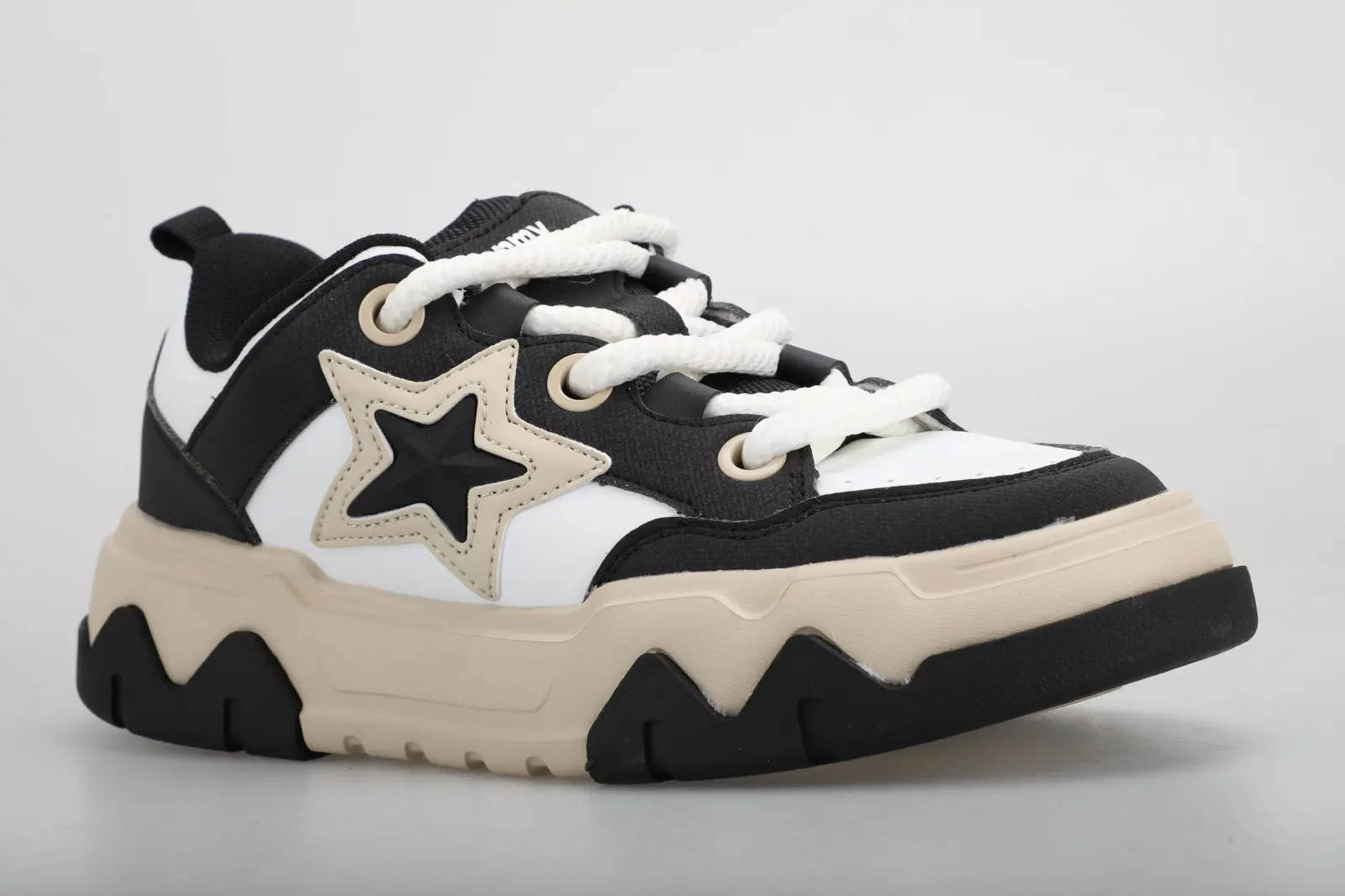 Casual Shoes Detail 2