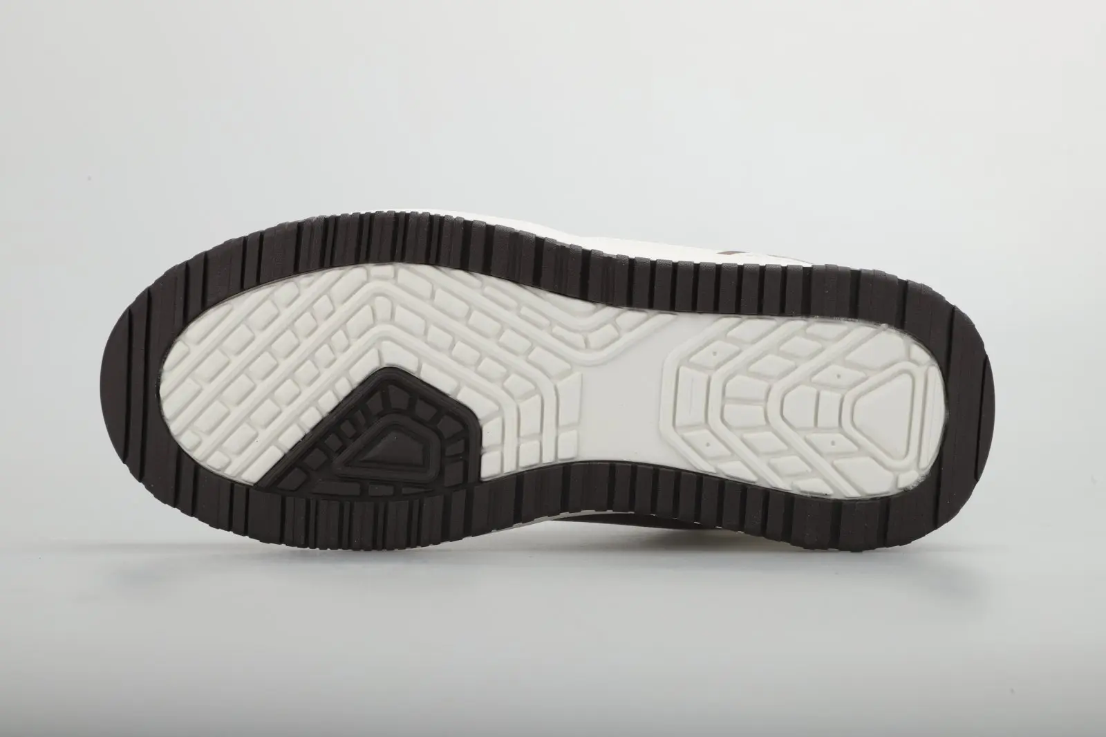 China Genderless High-Top Synthetic Leather Breathable Wear-Resistant Non-slip Rubber Sole  Casual Shoes Factories, Suppliers