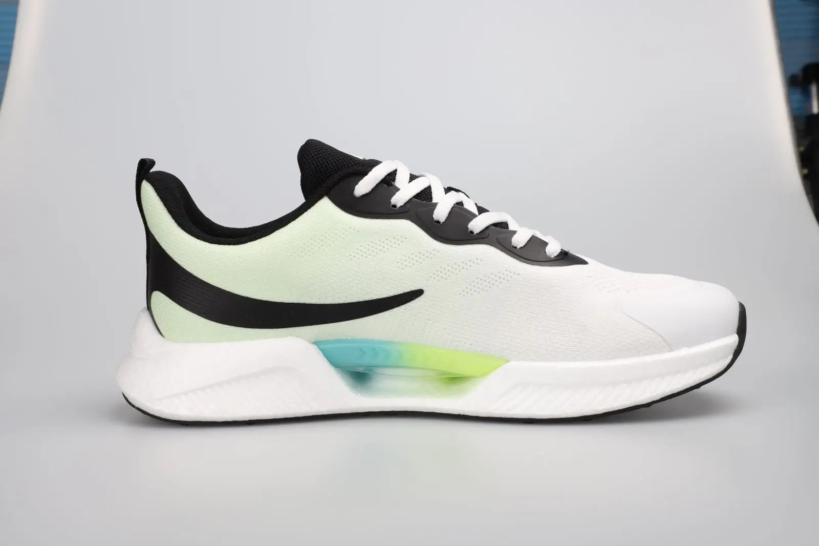 China LPMX Lightweight Mesh Comfortable Breathable Carbon Plate Racing Sport Shoes Manufacturer, Supplier