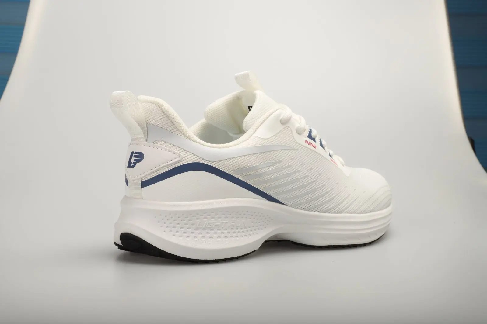 China LPMX Comfortable and Breathable Mesh Lightweight Carbon Plate Sole Sneakers Manufacturers, Supplier