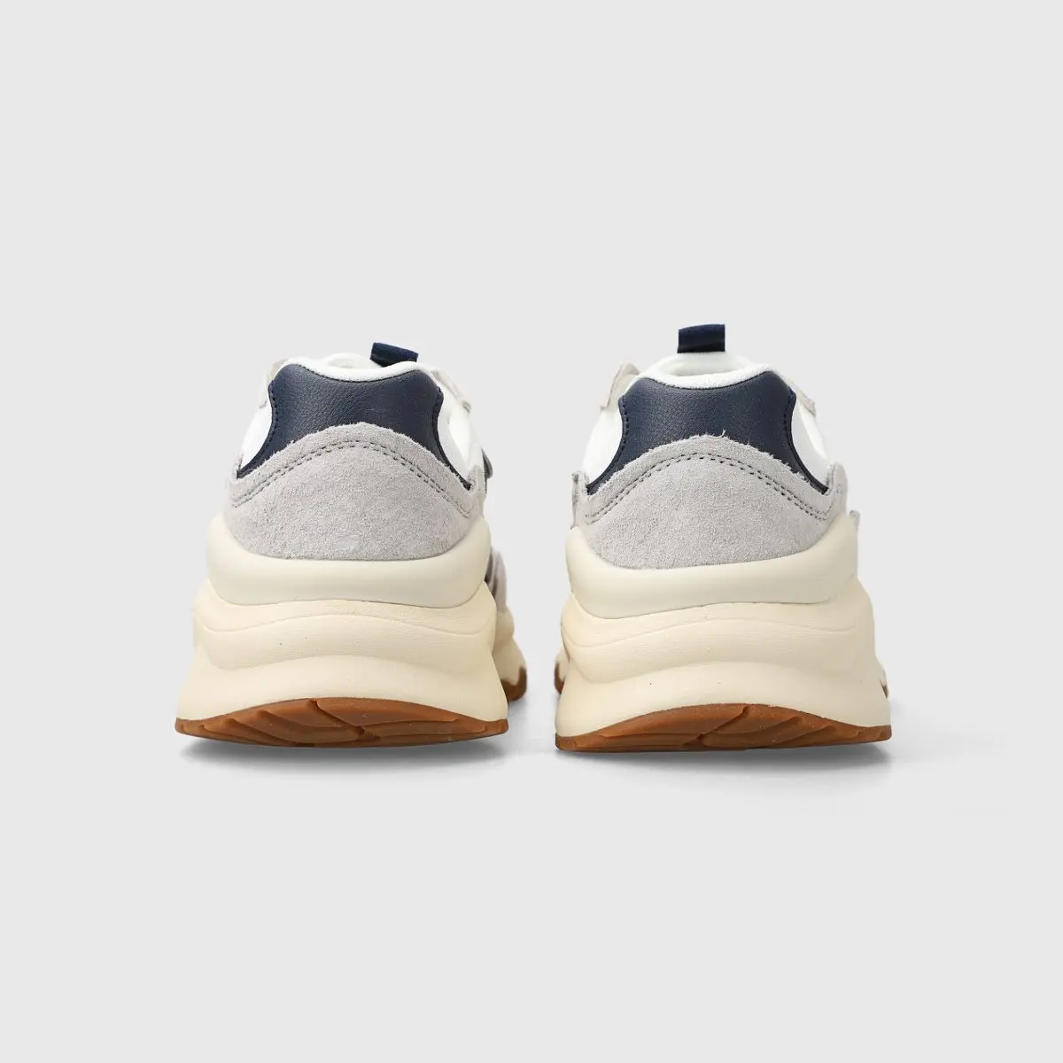 OEM Non-Slip Wear-Resistant Shoes with  Stitched Leather Mesh Design；Simple and fashionable styling, easy to match with various styles Manufacturer, Suppliers
