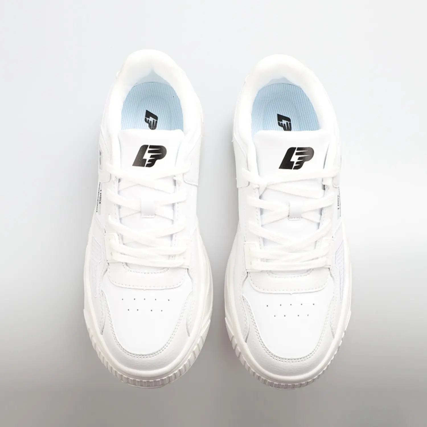 China Men's Chunky Sneakers – All-White Street Style Shoes with Synthetic Leather Upper and Anti-Slip MD Sole Manufacturers, Suppliers