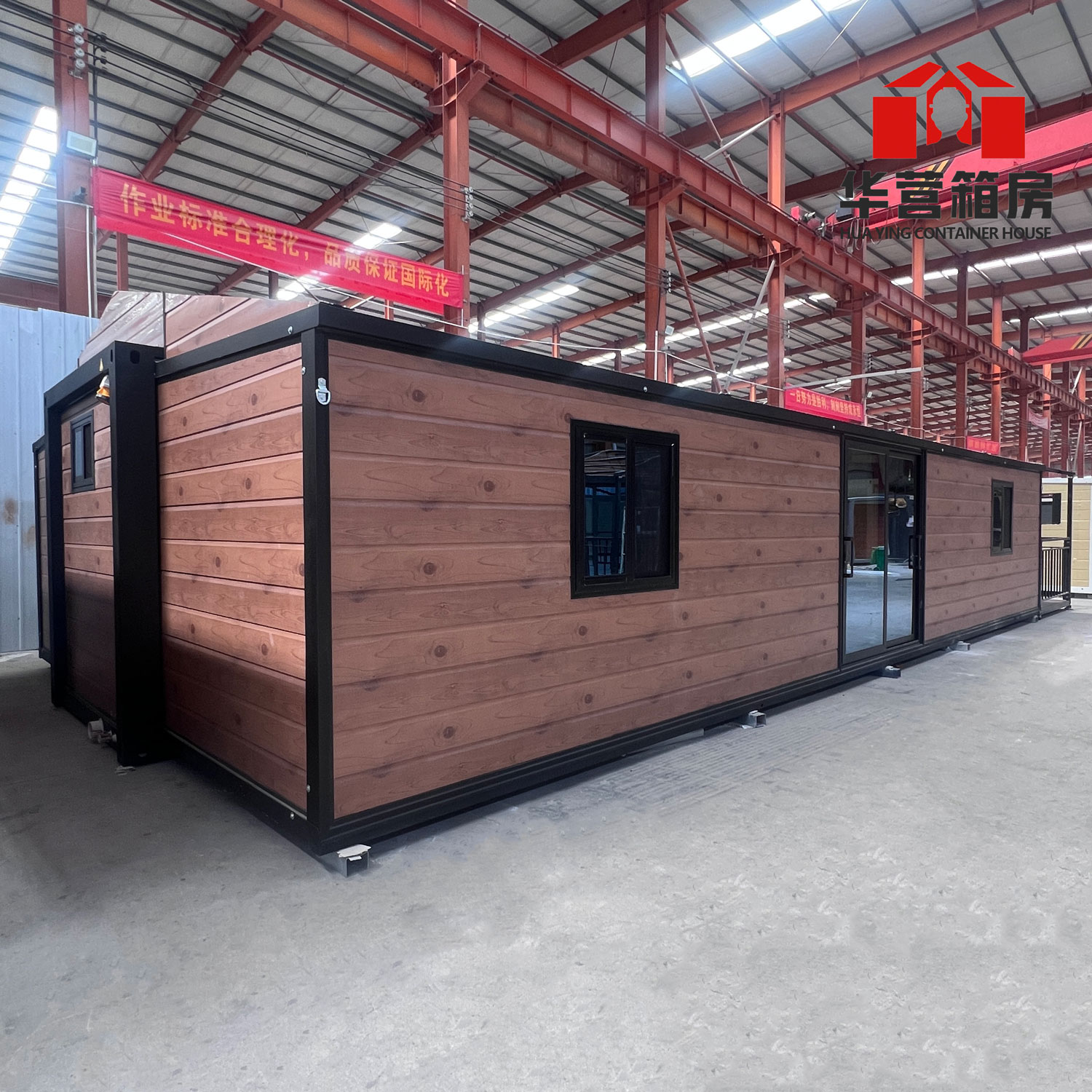 High Quality 40Ft Expandable Slope Roof Prefabricated Container House 2-3 Bedroom Modular Home Apartment/School/Office Building