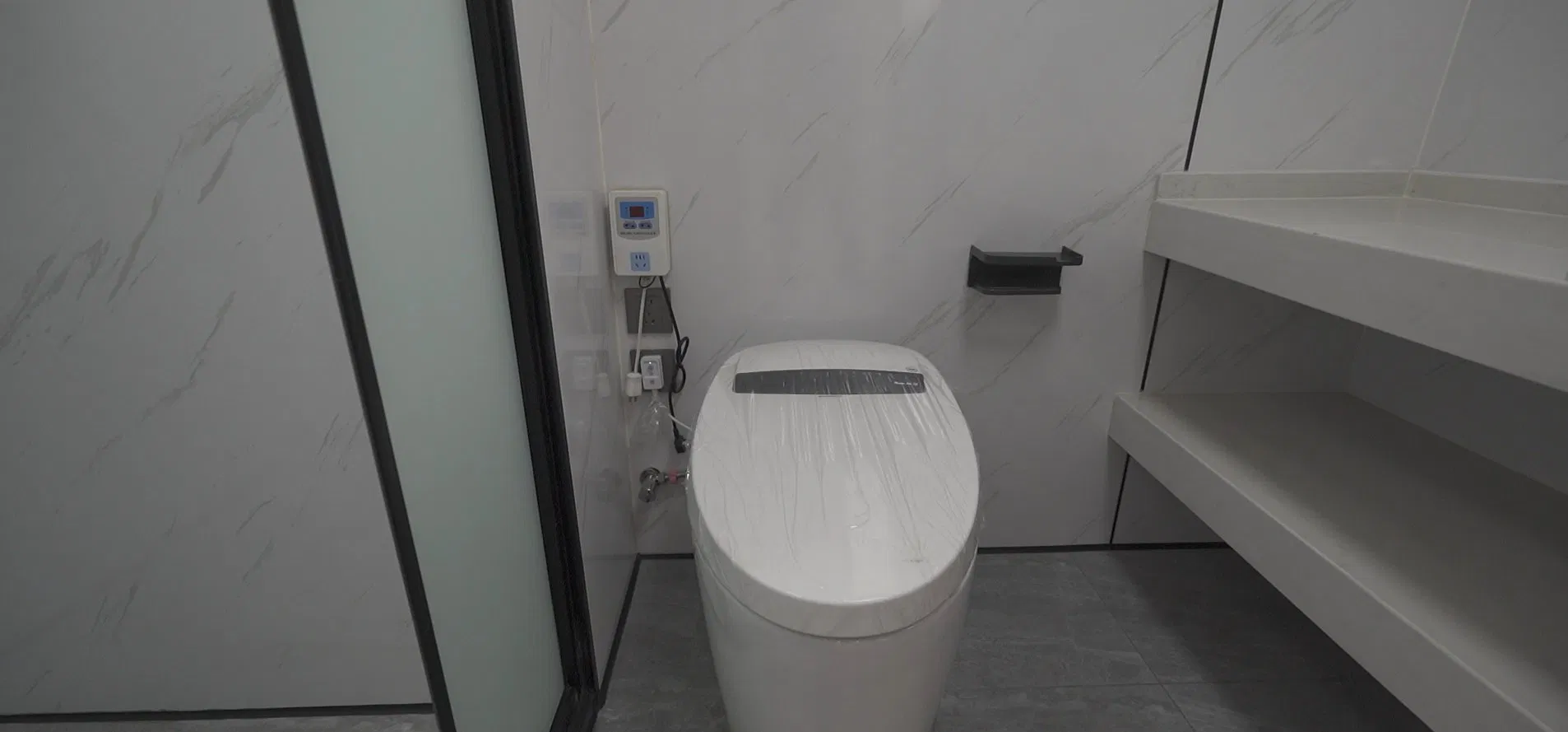 Durable Factory-Prepared Modular Houses, Prefabricated Small Mobile Space Capsule Residences, and Containerized Apple Capsule Cabins