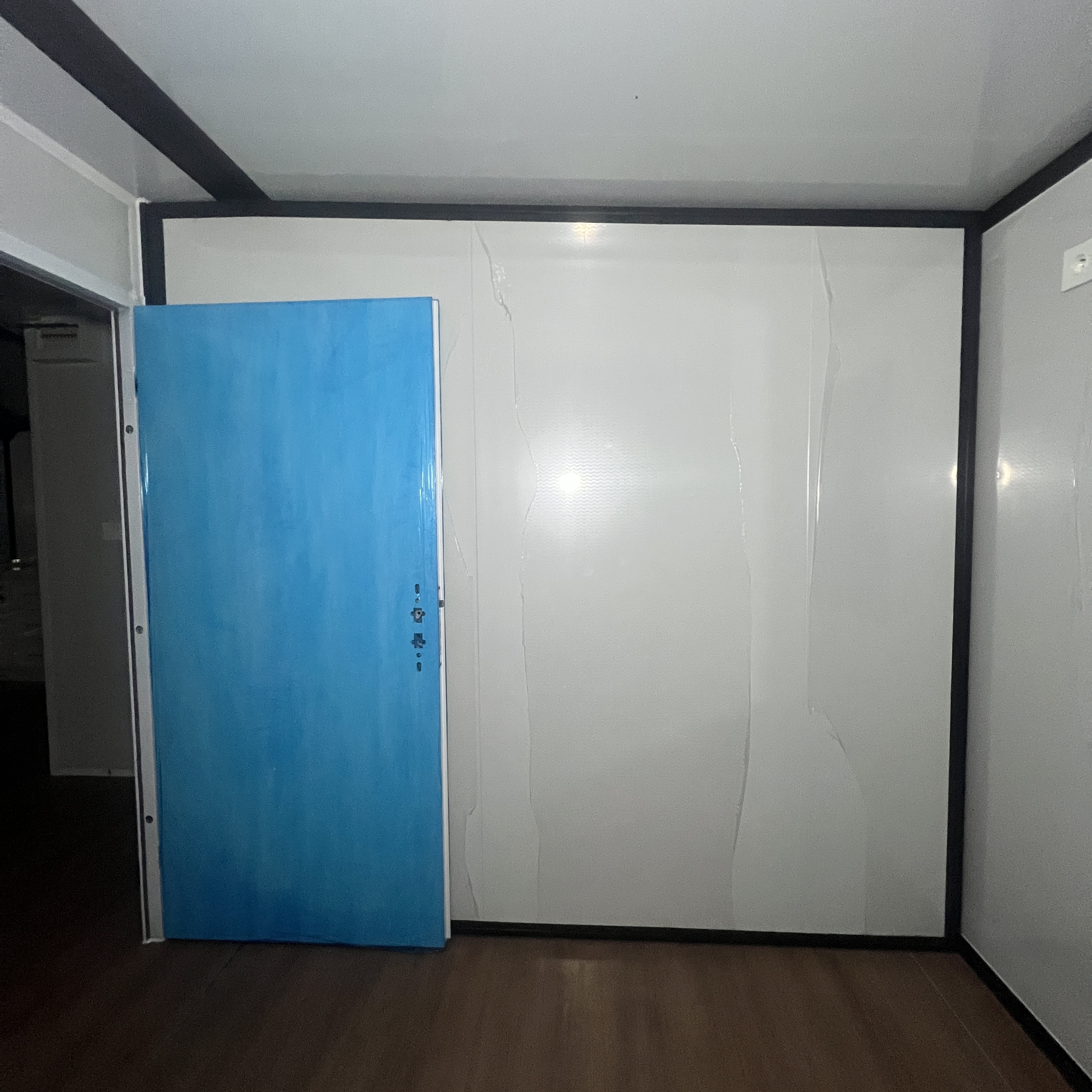 Customizable Waterproof Prefab Folding Expandable Container House Residence Modular High-Space-Utilization Supermarket School