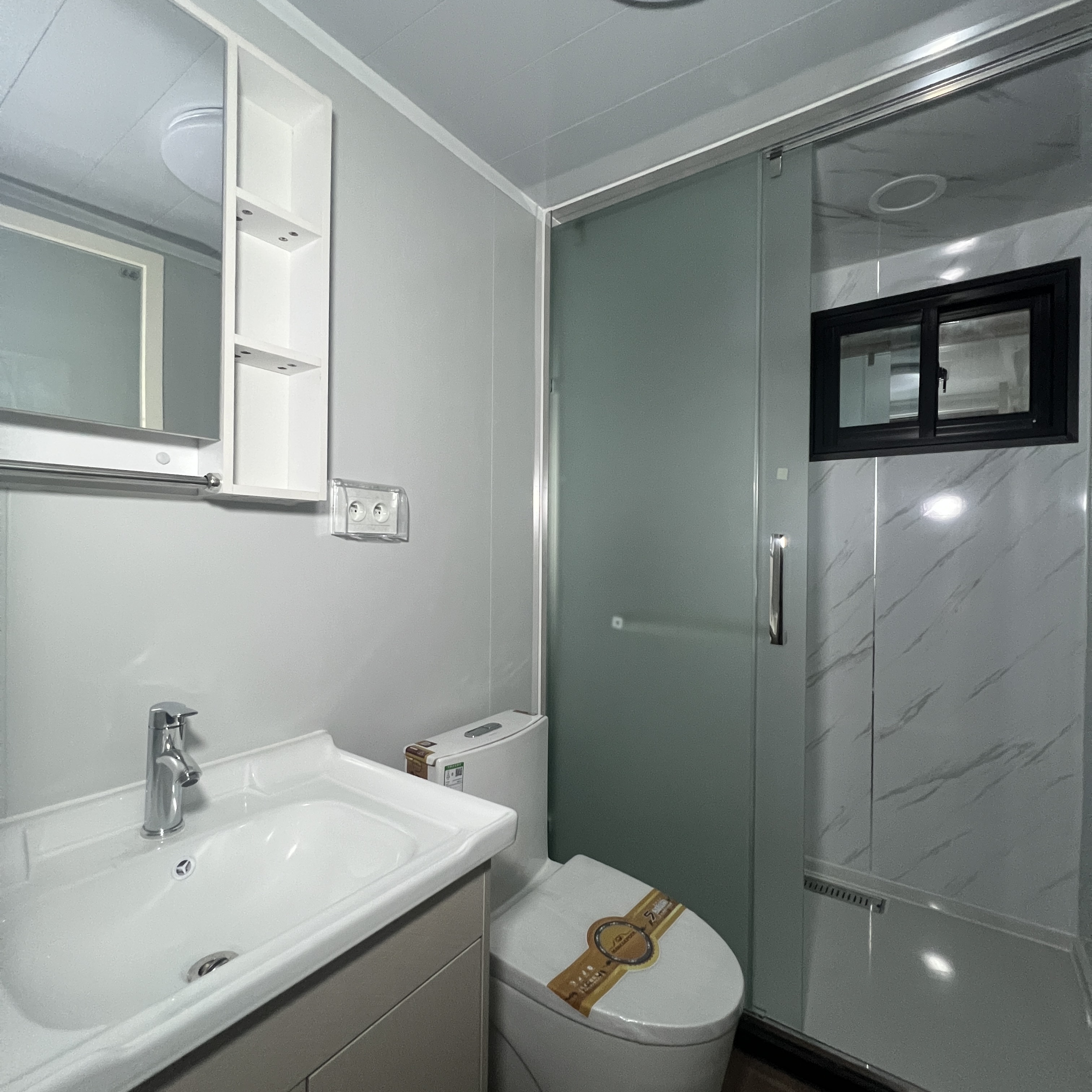 Customizable Waterproof Prefab Folding Expandable Container House Residence Modular High-Space-Utilization Supermarket School