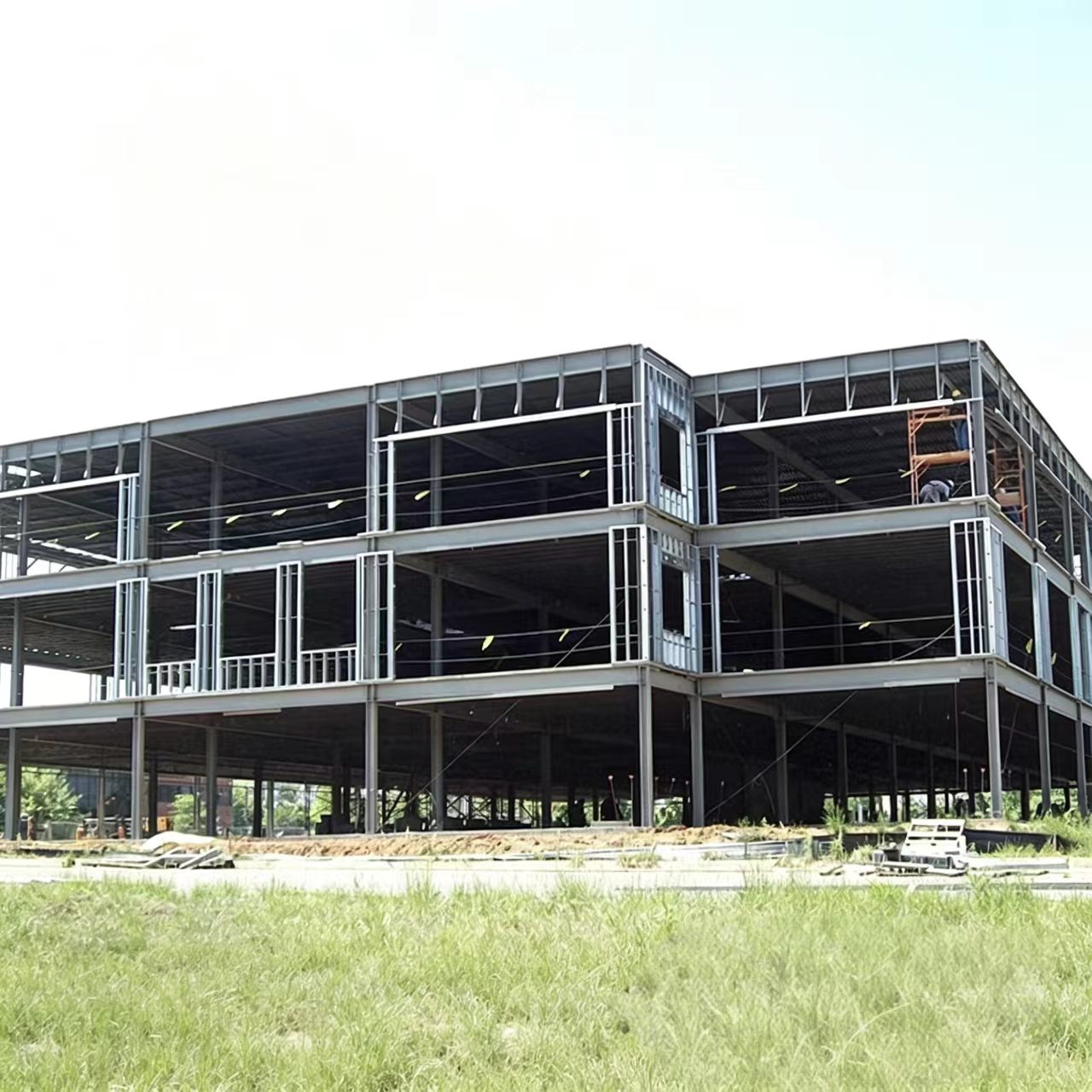 Modular Multi-Storey Steel Skeleton Office Building with Industrial Design High Wind Resistance for Spacious Modern Workspaces