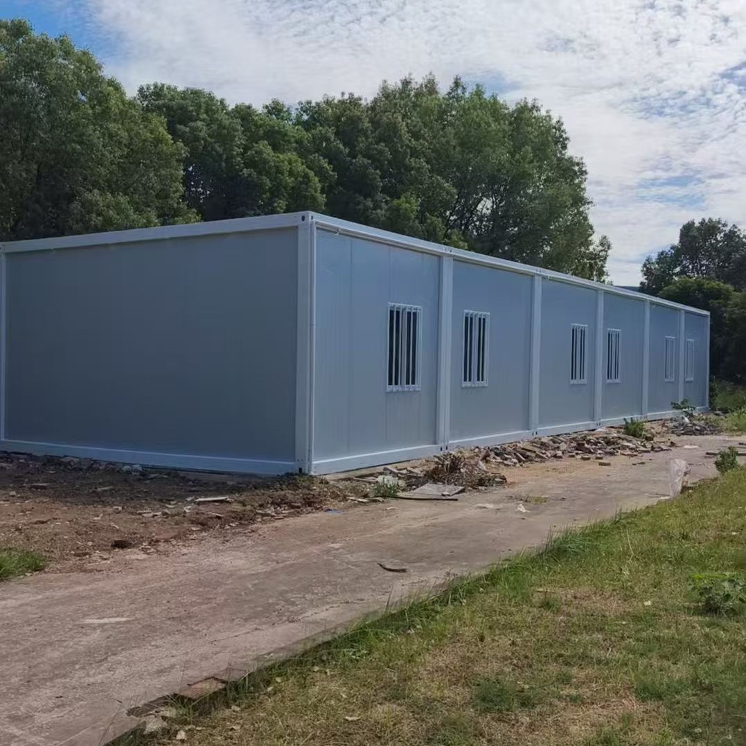 Lightweight and Fast Assembly of Temporary Container Houses for Construction Sites