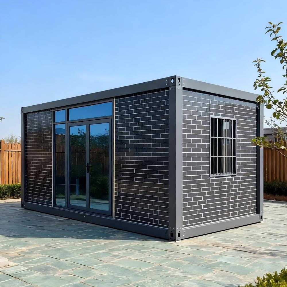 The Detachable and Portable Modular Container House Is Used As a Home Office or Guest Accommodation.