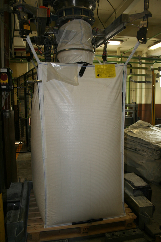 Saco Grande PP 1000kg (91X91X140cm não mais largo) 4 Laços Pendentes; Válvulas Superior e Inferior; Saco PE Transparente Interno
