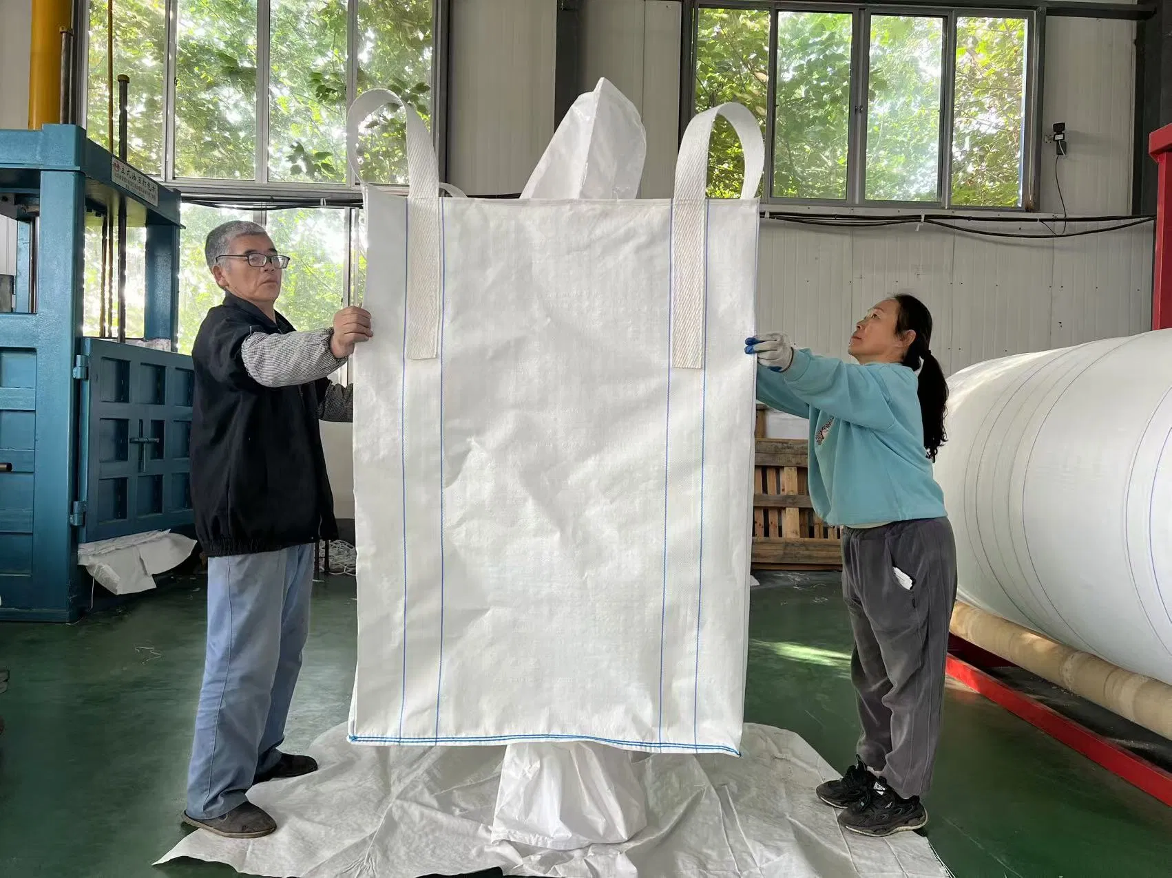 Saco Jumbo Woven PP Branco 1000kg/1500kg Capacidade Respirável 2 Mangas Fundo Plano Antiestático Tônico Saco FIBC a Granel 1500kg Carregamento