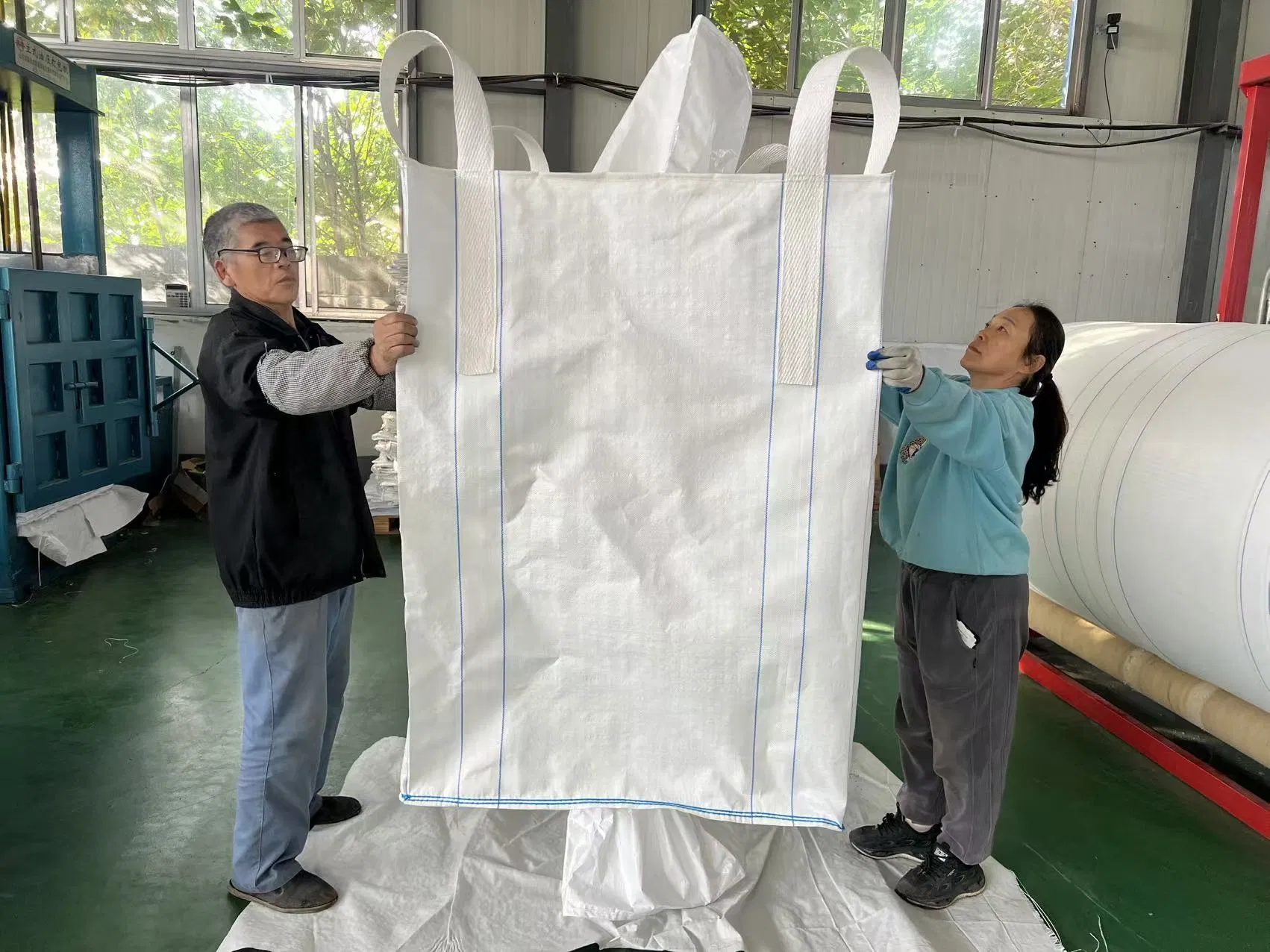 Saco Jumbo Woven PP Branco 1000kg/1500kg Capacidade Respirável 2 Mangas Fundo Plano Antiestático Tônico Saco FIBC a Granel 1500kg Carregamento