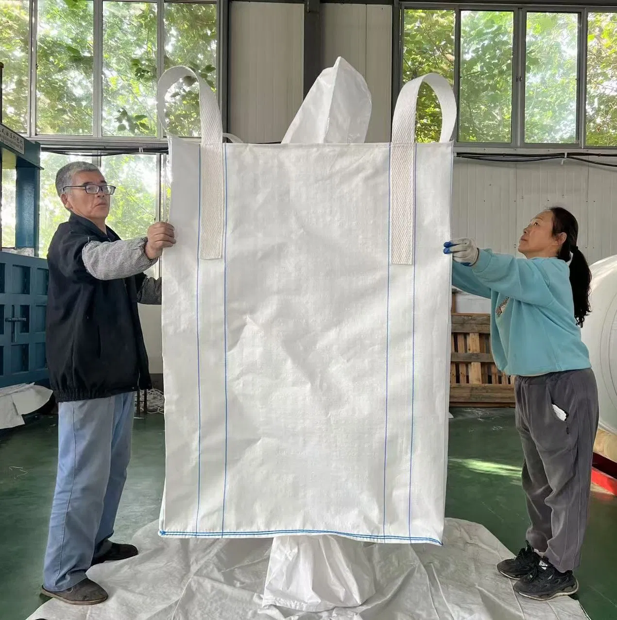 Saco Jumbo Woven PP Branco 1000kg/1500kg Capacidade Respirável 2 Mangas Fundo Plano Antiestático Tônico Saco FIBC a Granel 1500kg Carregamento
