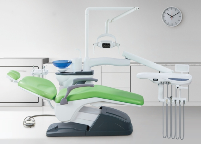 Electric Green Dental Chair with Fold Dental Handpiece for Clinic Use